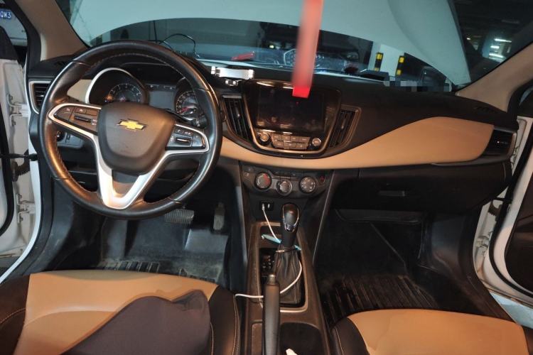 Used Chevrolet Monza 2022 320 Automatic Enjoyment Edition Center Console