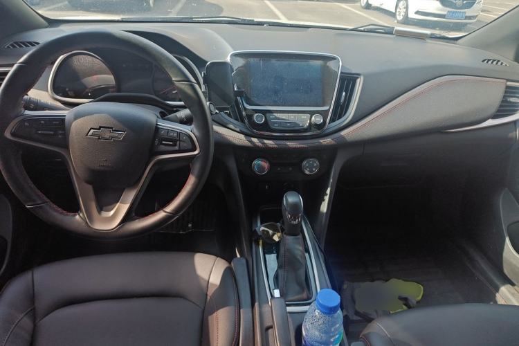 Used Chevrolet Monza 2022 Light Hybrid RS 330T Automatic Comfort Edition Center Console