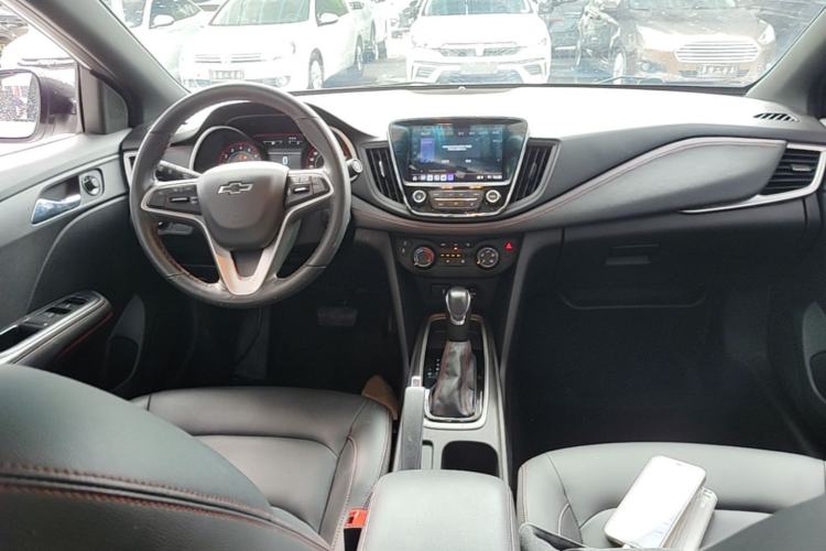 Used Chevrolet Monza 2022 Light Hybrid RS 330T Automatic Comfort Edition Center Console