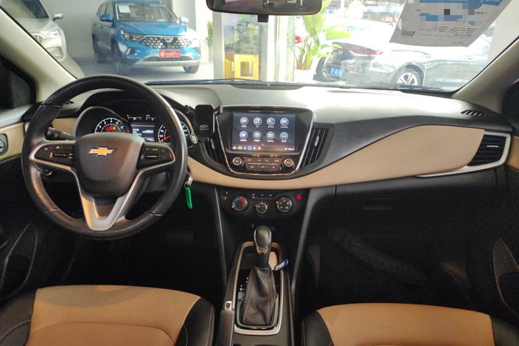 Used Chevrolet Monza 2022 320 Automatic Enjoyment Sunroof Version Center Console
