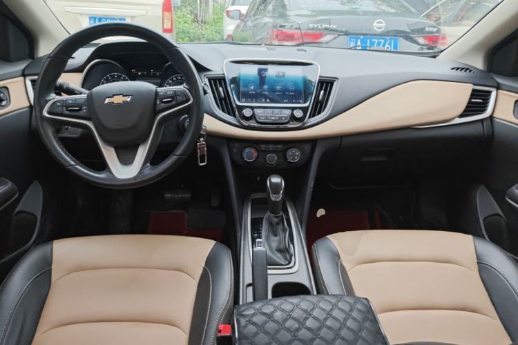 Used Chevrolet Monza 2022 320 Automatic Enjoyment Sunroof Version Center Console