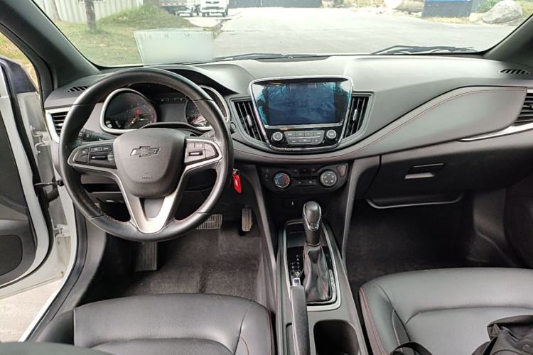 Used Chevrolet Monza 2022 Light Hybrid RS 330T Automatic Comfort Edition Center Console