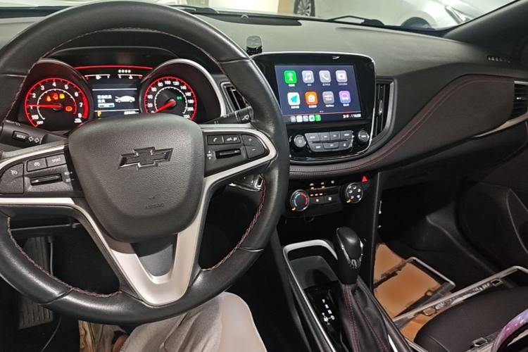 Used Chevrolet Monza 2022 Light Hybrid RS 330T Automatic Comfort Edition Center Console