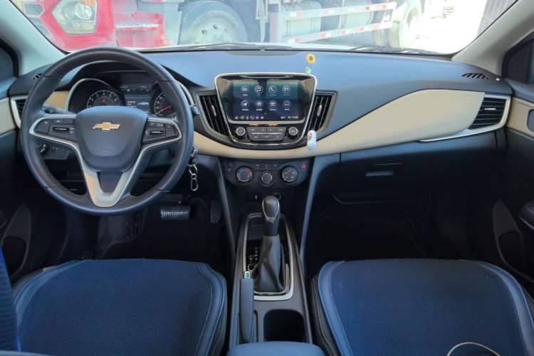 Used Chevrolet Monza 2022 320 Automatic Enjoyment Sunroof Version Center Console