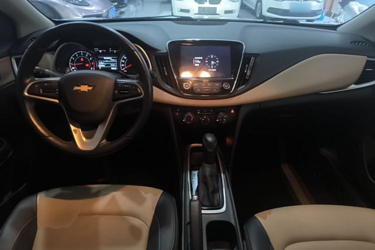 Used Chevrolet Monza 2022 320 Automatic Enjoyment Sunroof Version Center Console