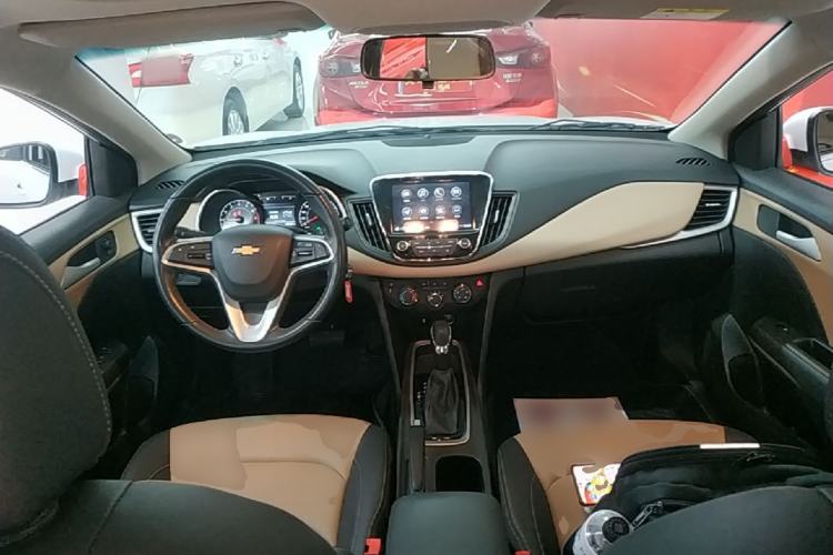 Used Chevrolet Monza 2022 320 Automatic Enjoyment Sunroof Version Center Console