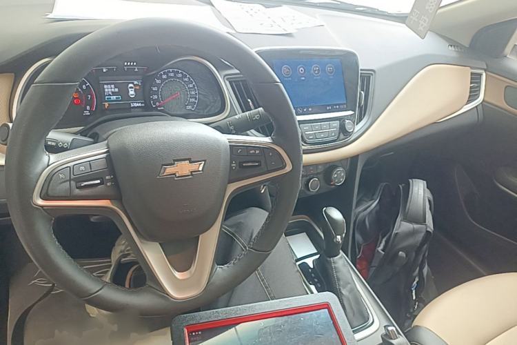 Used Chevrolet Monza 2022 320 Automatic Enjoyment Sunroof Version Center Console