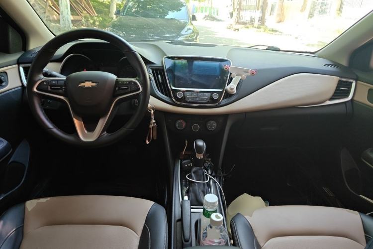 Used Chevrolet Monza 2022 320 Automatic Enjoyment Sunroof Version Center Console