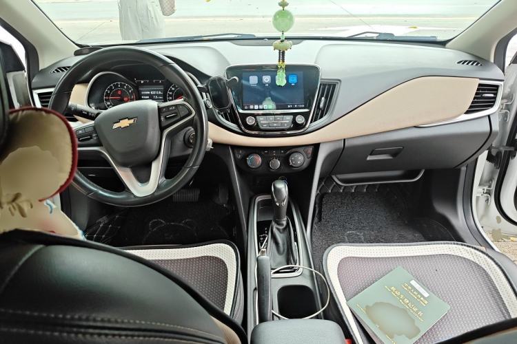 Used Chevrolet Monza 2022 320 Automatic Enjoyment Sunroof Version Center Console