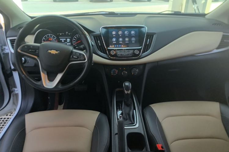 Used Chevrolet Monza 2022 320 Automatic Enjoyment Sunroof Version Center Console