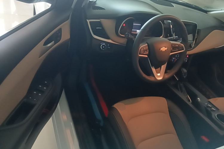 Used Chevrolet Monza 2022 320 Automatic Enjoyment Sunroof Version Driver Seat