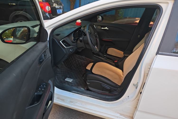Used Chevrolet Monza 2022 Light Hybrid RS 330T Automatic Comfort Edition Driver Seat