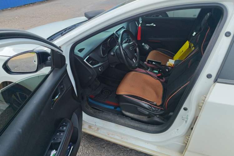 Used Chevrolet Monza 2022 320 Automatic Enjoyment Sunroof Version Driver Seat