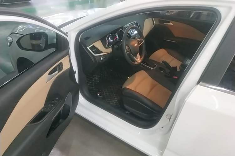 Used Chevrolet Monza 2022 320 Automatic Enjoyment Sunroof Version Driver Seat
