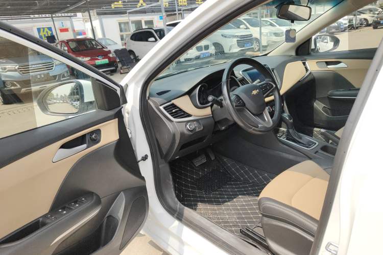 Used Chevrolet Monza 2022 320 Automatic Enjoyment Sunroof Version Driver Seat