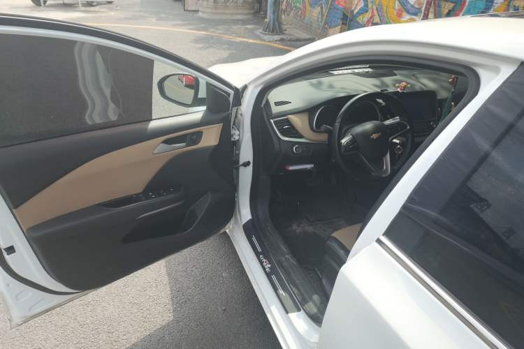 Used Chevrolet Monza 2022 320 Automatic Enjoyment Sunroof Version Driver Seat