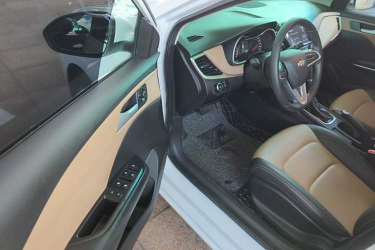 Used Chevrolet Monza 2022 320 Automatic Enjoyment Sunroof Version Driver Seat