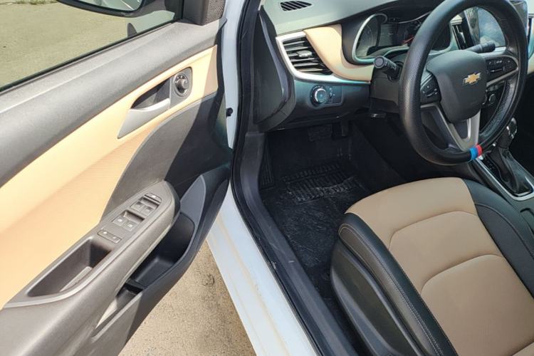 Used Chevrolet Monza 2022 320 Automatic Enjoyment Sunroof Version Driver Seat