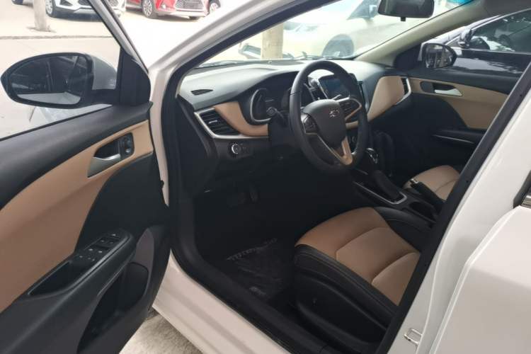 Used Chevrolet Monza 2022 320 Automatic Enjoyment Sunroof Version Driver Seat
