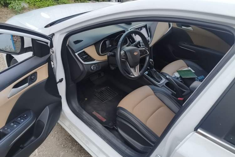 Used Chevrolet Monza 2022 320 Automatic Enjoyment Sunroof Version Driver Seat