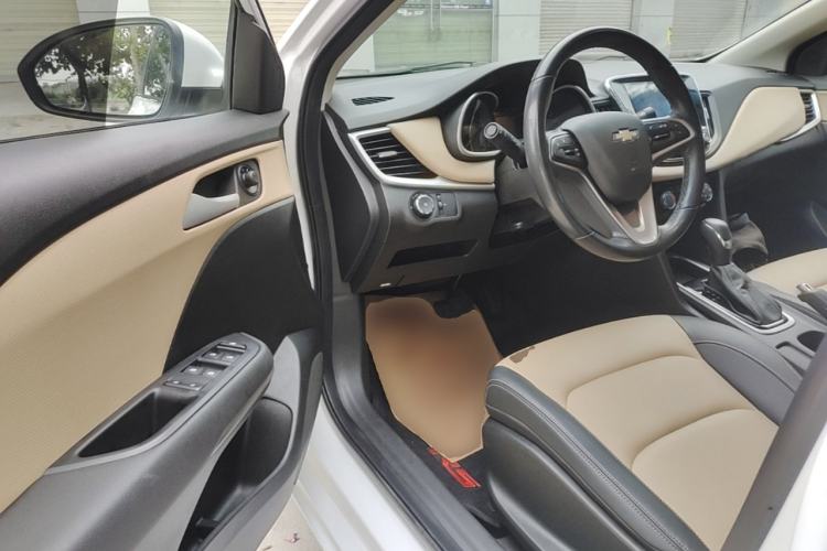 Used Chevrolet Monza 2022 320 Automatic Enjoyment Sunroof Version Driver Seat