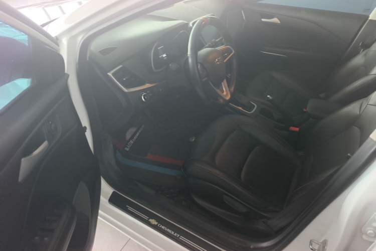 Used Chevrolet Monza 2022 Light Hybrid Redline 320T Dual-Clutch Thrilling Edition Driver Seat
