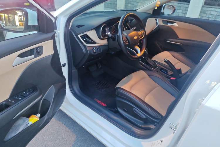Used Chevrolet Monza 2022 320 Automatic Enjoyment Sunroof Version Driver Seat