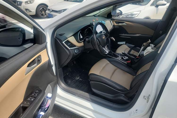 Used Chevrolet Monza 2022 320 Automatic Enjoyment Sunroof Version Driver Seat