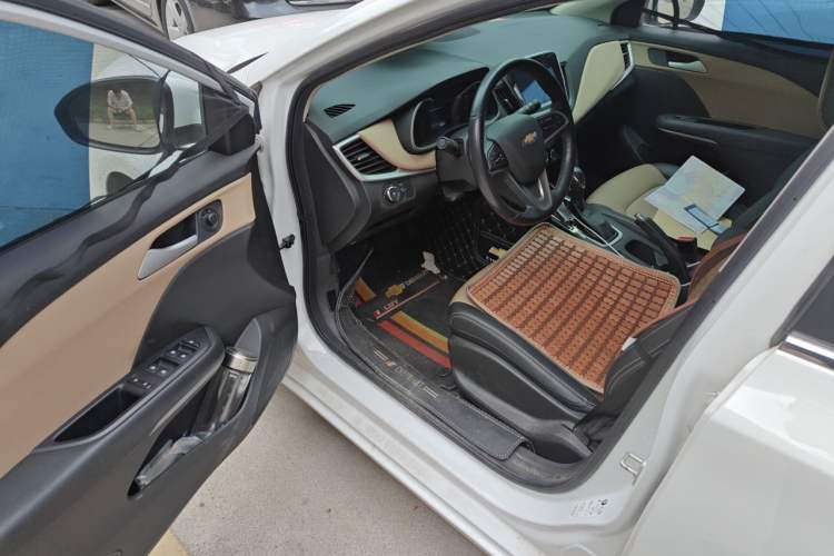 Used Chevrolet Monza 2022 320 Automatic Enjoyment Sunroof Version Driver Seat