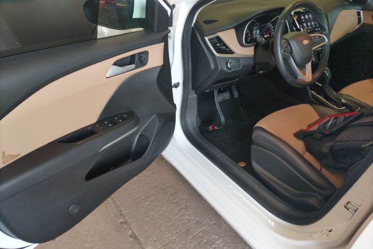 Used Chevrolet Monza 2022 320 Automatic Enjoyment Sunroof Version Driver Seat