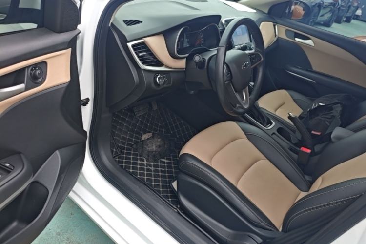 Used Chevrolet Monza 2022 320 Automatic Enjoyment Edition Driver Seat
