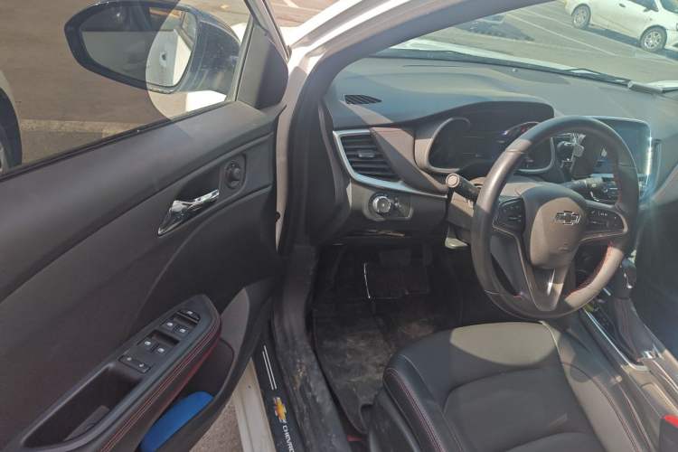 Used Chevrolet Monza 2022 Light Hybrid RS 330T Automatic Comfort Edition Driver Seat