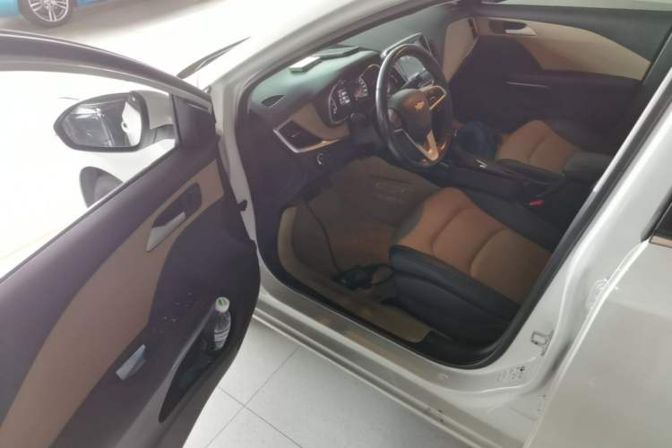 Used Chevrolet Monza 2022 320 Automatic Enjoyment Sunroof Version Driver Seat