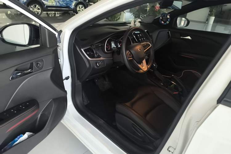Used Chevrolet Monza 2022 Light Hybrid RS 330T Automatic Comfort Edition Driver Seat