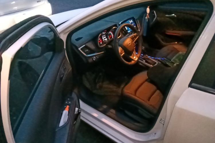 Used Chevrolet Monza 2022 Light Hybrid RS 330T Automatic Comfort Edition Driver Seat