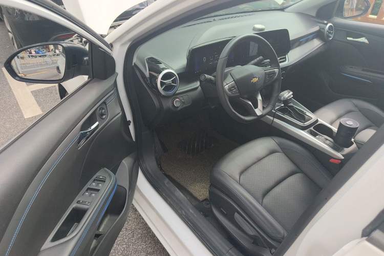 Used Chevrolet Monza 2022 Light Hybrid RS 330T Automatic Comfort Edition Driver Seat