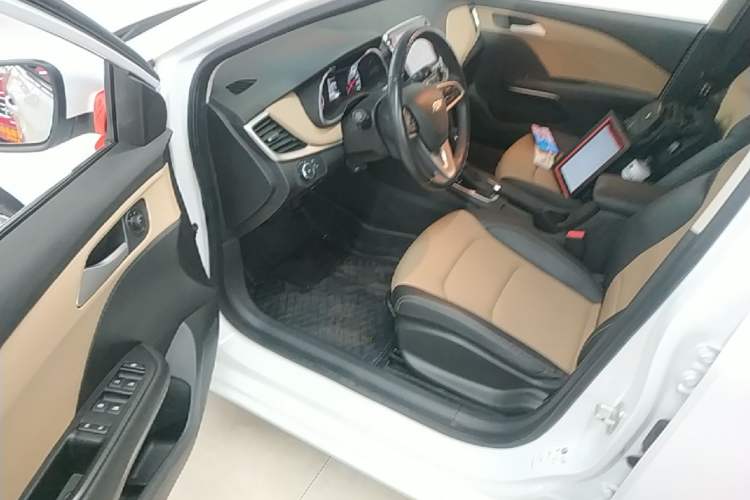 Used Chevrolet Monza 2022 320 Automatic Enjoyment Sunroof Version Driver Seat