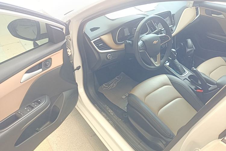 Used Chevrolet Monza 2022 320 Automatic Enjoyment Sunroof Version Driver Seat
