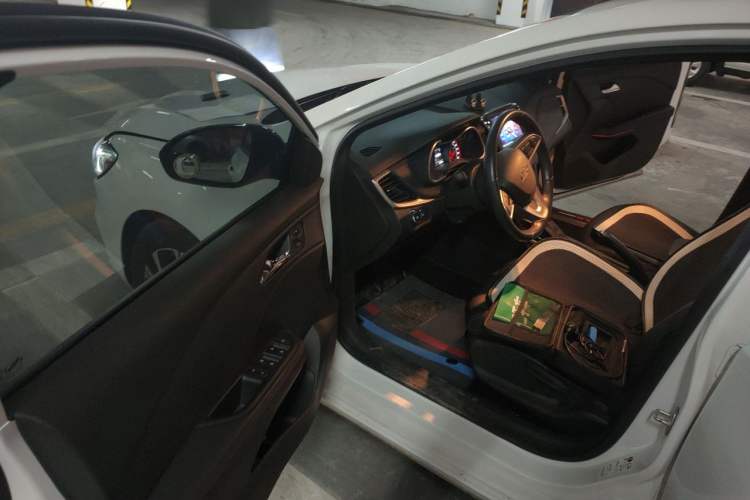 Used Chevrolet Monza 2022 Light Hybrid RS 330T Automatic Comfort Edition Driver Seat
