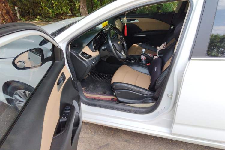 Used Chevrolet Monza 2022 320 Automatic Enjoyment Sunroof Version Driver Seat