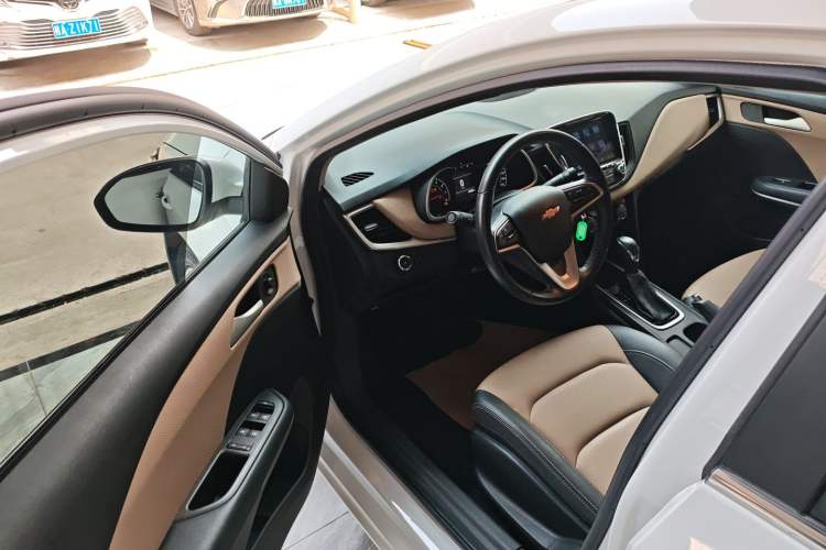Used Chevrolet Monza 2022 320 Automatic Enjoyment Sunroof Version Driver Seat