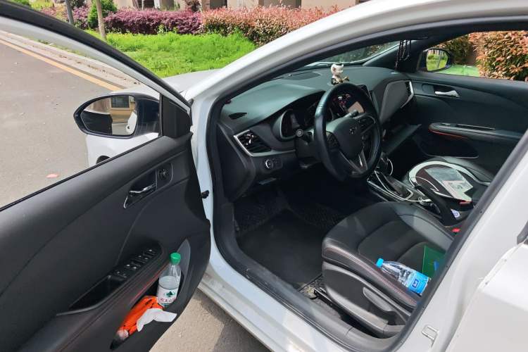 Used Chevrolet Monza 2022 Light Hybrid RS 330T Automatic Comfort Edition Driver Seat
