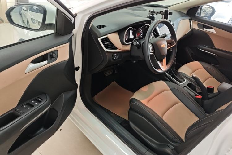 Used Chevrolet Monza 2022 320 Automatic Enjoyment Sunroof Version Driver Seat