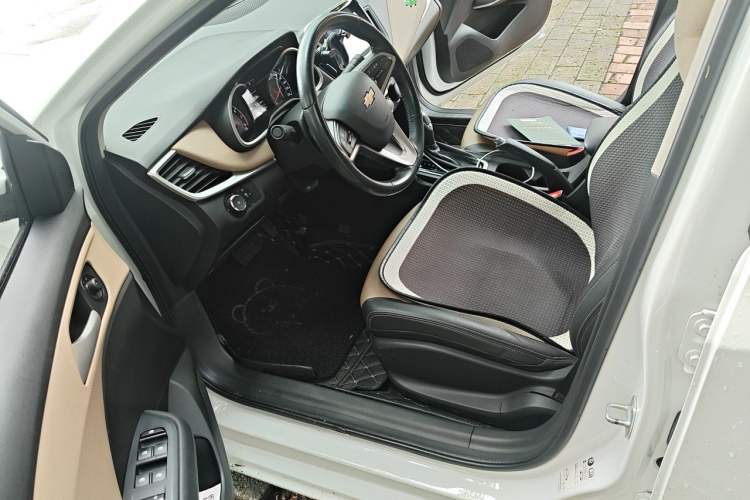 Used Chevrolet Monza 2022 320 Automatic Enjoyment Sunroof Version Driver Seat