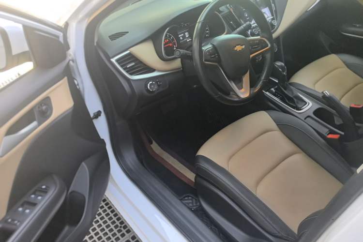 Used Chevrolet Monza 2022 320 Automatic Enjoyment Sunroof Version Driver Seat