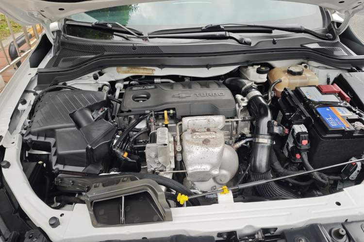Used Chevrolet Monza 2022 Light Hybrid RS 330T Automatic Comfort Edition Engine Bay