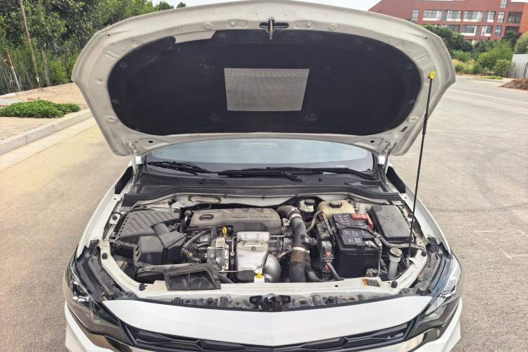 Used Chevrolet Monza 2022 Light Hybrid RS 330T Automatic Comfort Edition Engine Bay