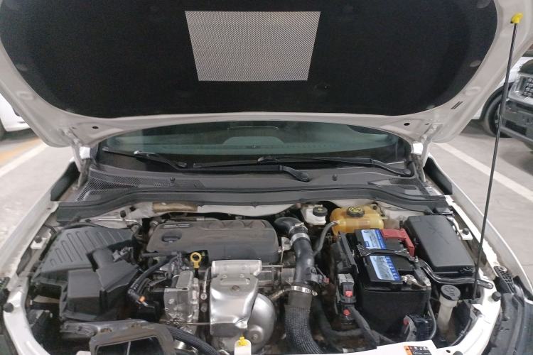 Used Chevrolet Monza 2022 Light Hybrid RS 330T Automatic Comfort Edition Engine Bay