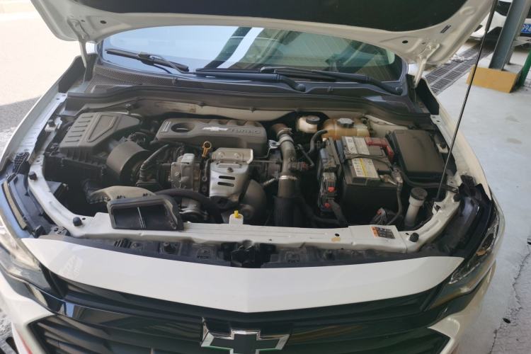Used Chevrolet Monza 2022 Light Hybrid Redline 320T Dual-Clutch Thrilling Edition Engine Bay