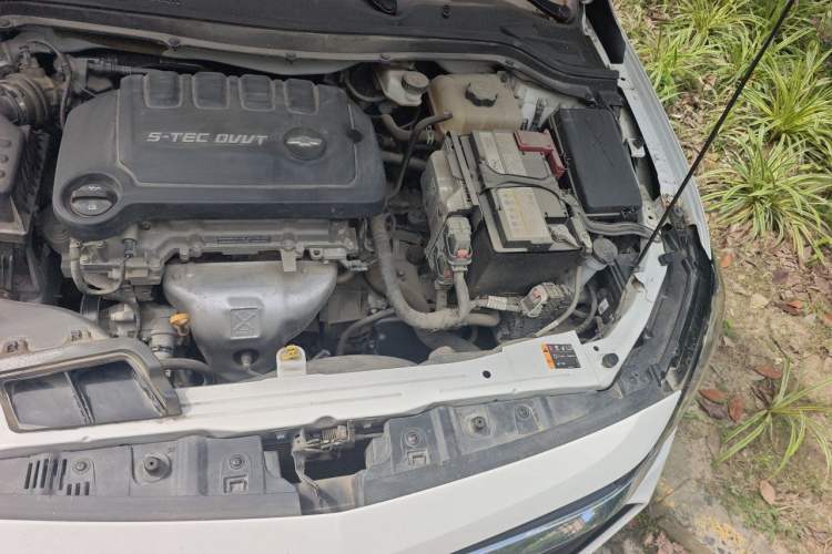 Used Chevrolet Monza 2022 320 Automatic Enjoyment Sunroof Version Engine Bay Left